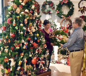 ReTails opens Christmas shop at Morgantown Mall